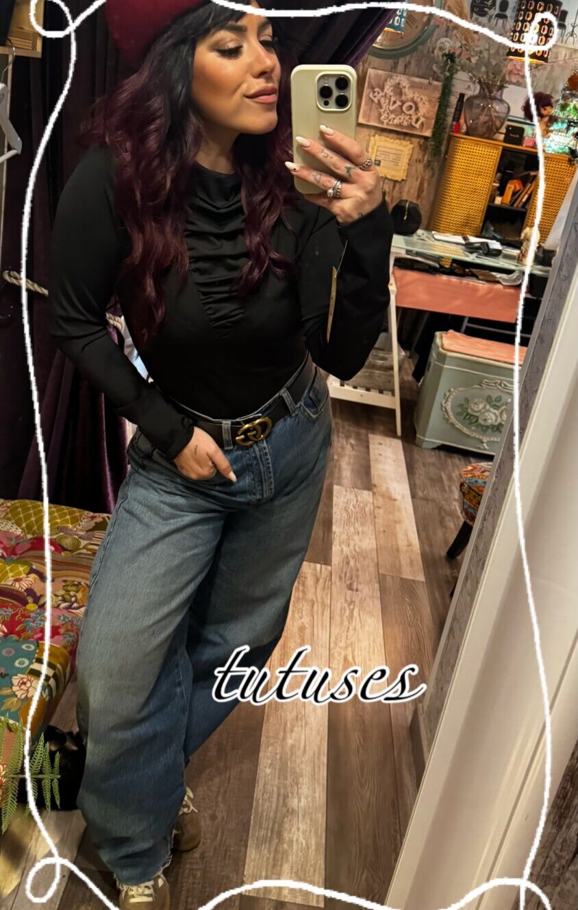 Alternative view of TOP BOUTIQUE